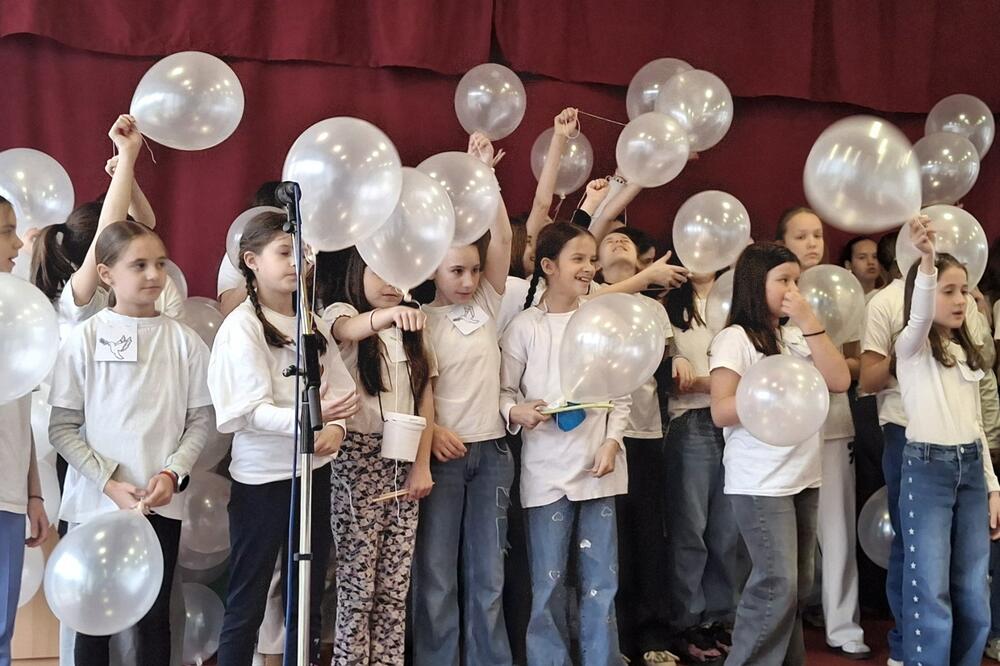Kolašinski osnovci dio svjetske manifestacije "Drums for Peace"