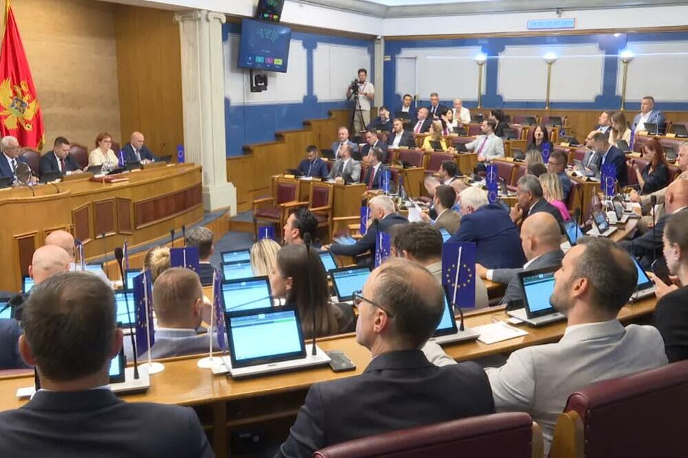 Kompletiranje Ustavnog suda čeka vanredno ili redovno jesenje zasijedanje