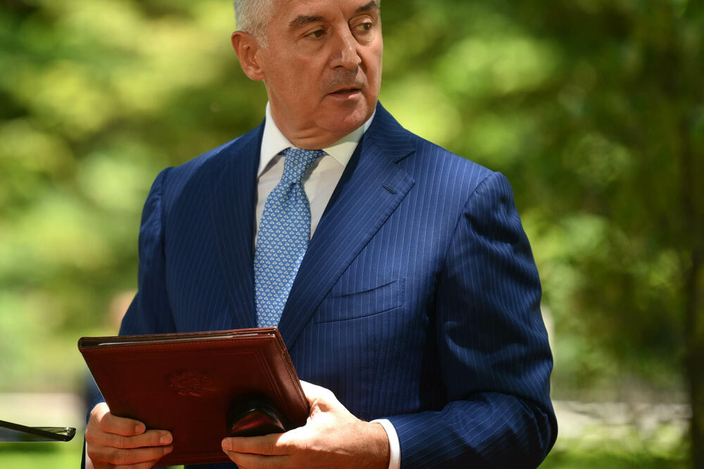 Kontinuitet partitokratije: Zašto se u javnosti sve češće čuje da je aktuelna vlast ista kao trodecenijska DPS-ova