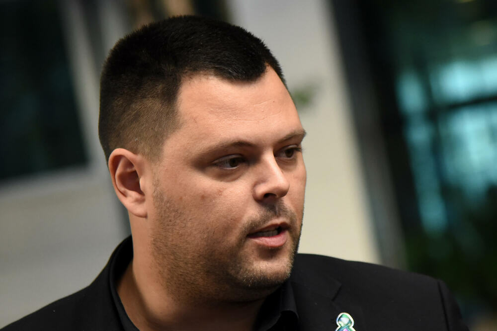 Kovačević: Razočaran sam što mladi ljudi iz DPS-a žive u starim podjelama koje je uspostavio Milo Đukanović