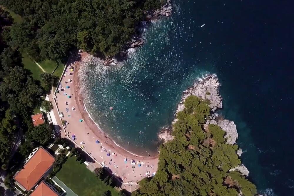Kraljičina plaža do večeri samo za goste Amana, bez značajnih promjena režima na ostalim?