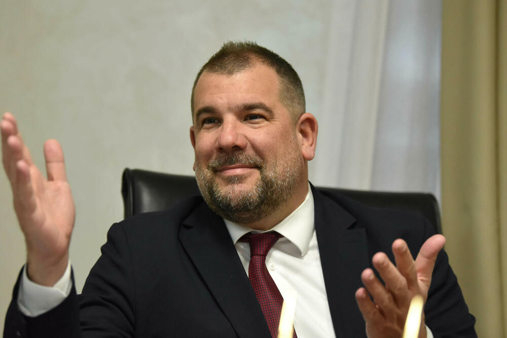 Krapović: Degutantno da individua poput Zirojevića može doći u priliku da predsjedava odborom, makar i bezuspješno