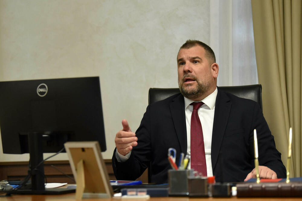 Krapović: Fejziću, žao mi je što i prije nijeste reagovali