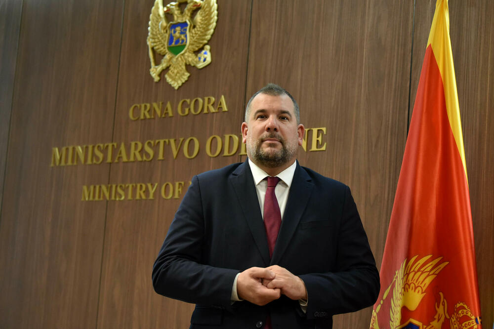 Krapović: Suspenzijom protiv paralelnih struktura u Vojsci