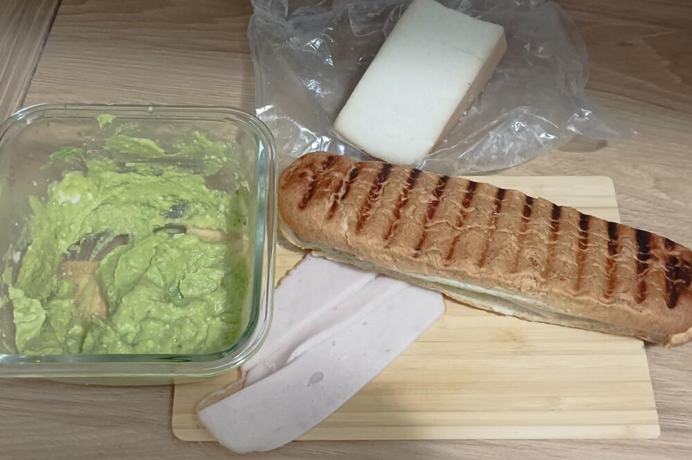 Kremasta eksplozija ukusa - namaz od avokada, limete i dimljenog kozjeg sira