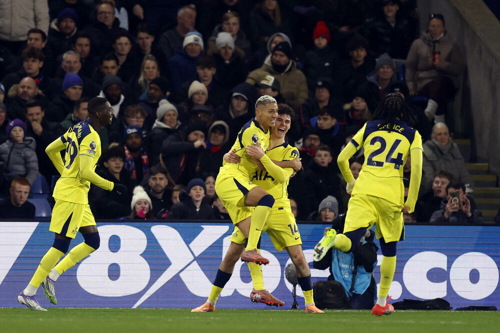 Kristal Palas - Totenhem 0:1, VAR - Rišarlison 2:0