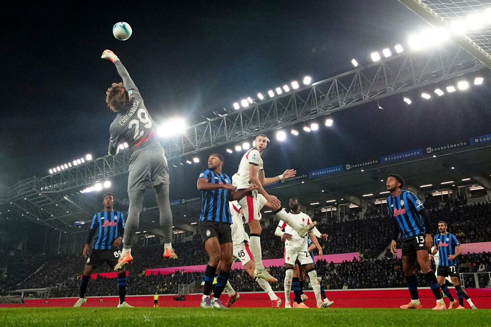 Krstović sa klupe gledao remi Atalante i Milana