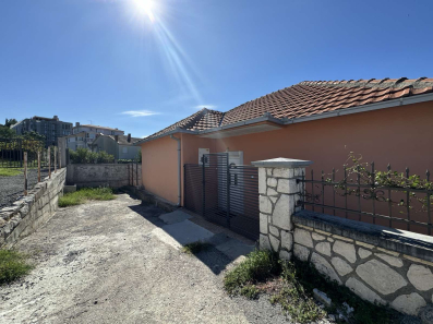 Kuća. Centar, Podgorica, Izdavanje