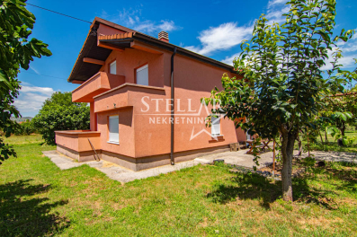 Kuća 150m2, Golubovci  Zeta  Prodaja