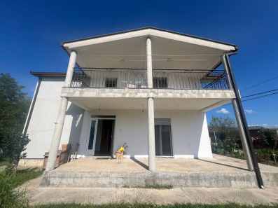 Kuća na prodaju - Spuž