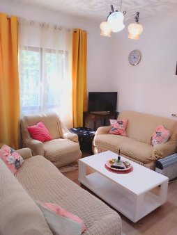 Kuća za izdavanje u Baru