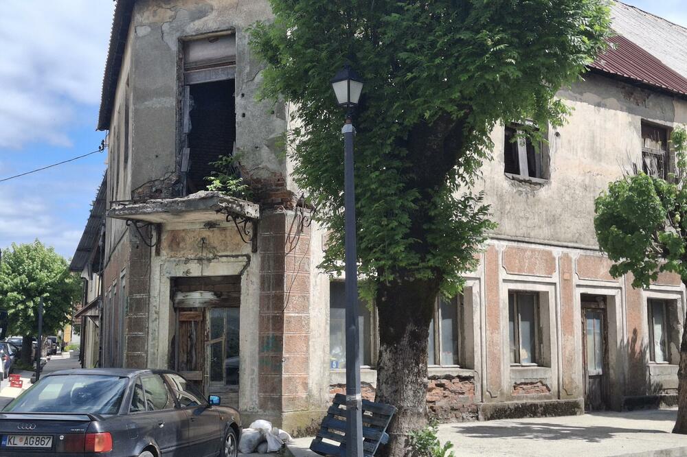 Kulturno dobro ruinirano nebrigom: Hotel "Bošković" važan dio kolašinskog arhitektonskog nasljeđa
