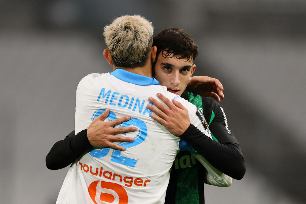 Lans čuva Bulatovića, spremljen novi ugovor