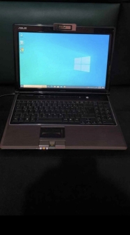 Lap Top Asus povoljno ssd nov