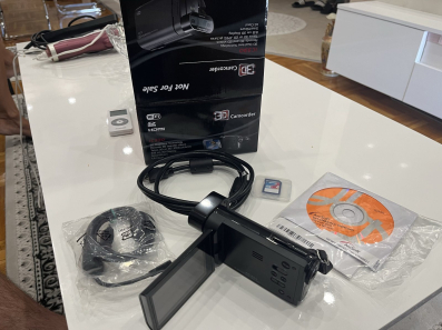 LG-camcorder 3D-2D+ful oprema (NEKORIŠTEN)