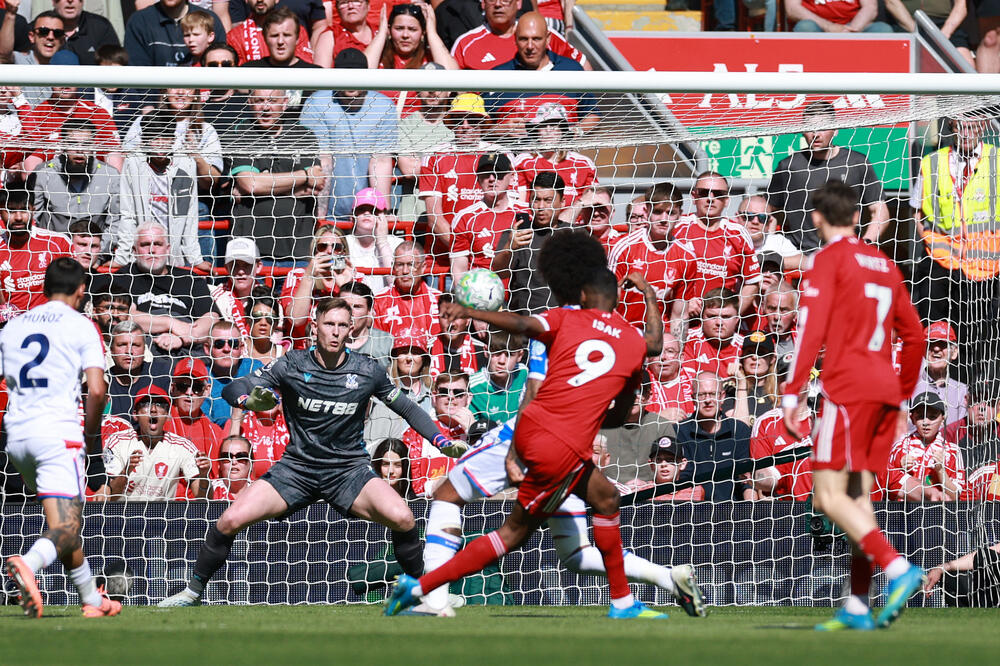 Liverpul ispred Aston Vile, Sparsi i dalje u zoni ispadanja uprkos prvoj pobjedi u 2026.