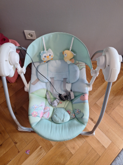 Ljuljaška za bebe, odlično očuvana, skoro nekorištena.