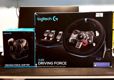 Logitec G29 volan,pedale i mjenjac