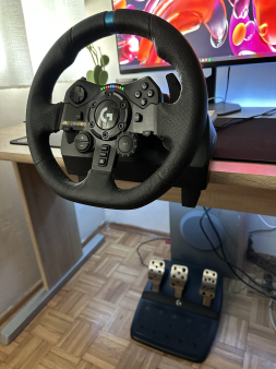 Logitech g923