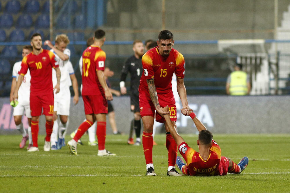 Loše vođeni dali sve što su imali - nisu dobili nagradu, još su im i navijači okrenuli leđa kad je bilo najvažnije