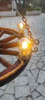 Lusteri rustični retro