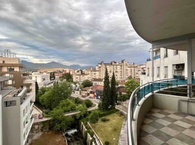 Lux dvoiposoban stan izdavanje centar PG