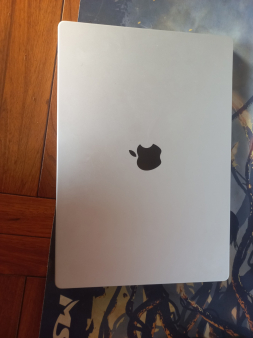 Mac book PRO M1 16inch 16gb