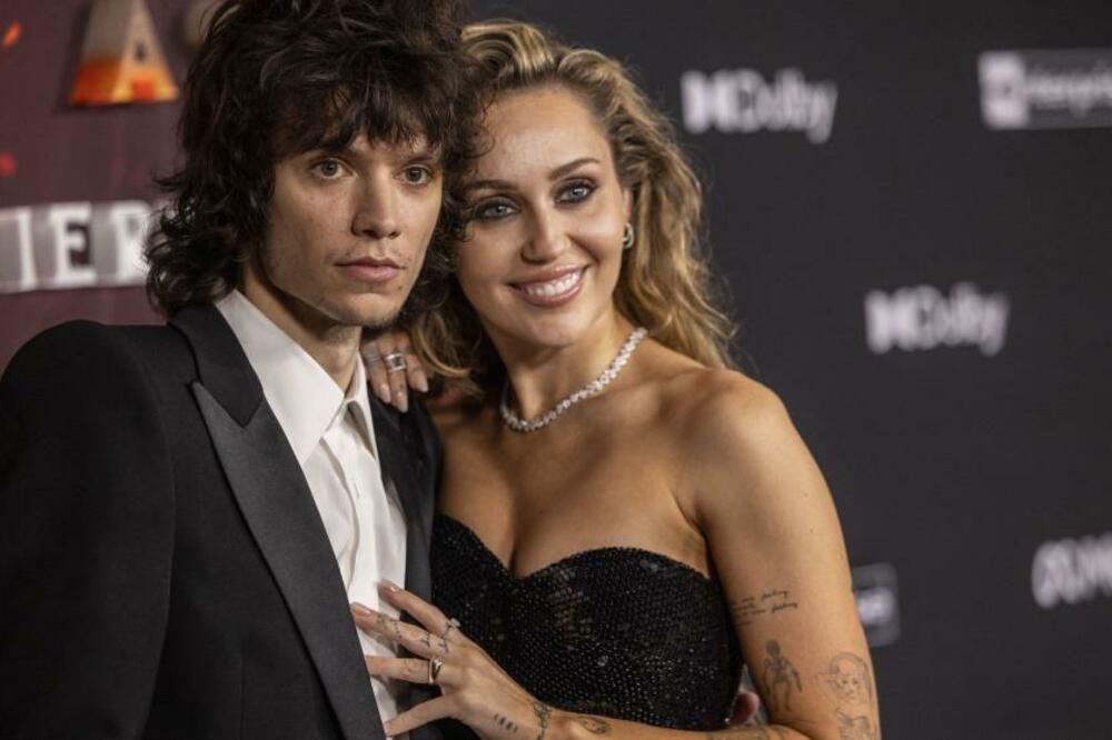 Majli Sajrus se verila sa muzičarem Maksom Morandom