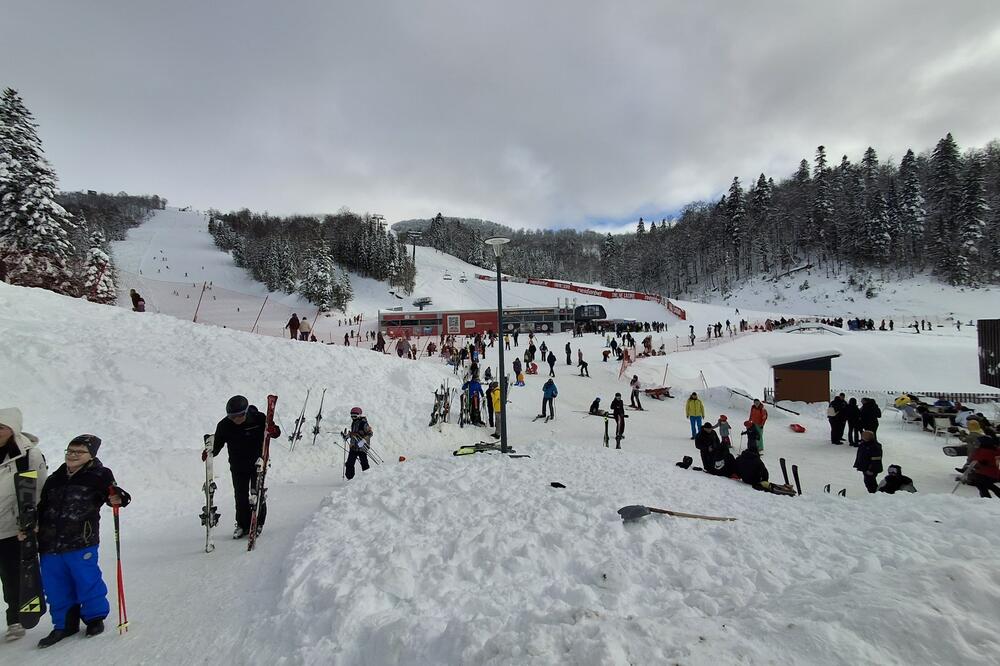 Medenica: Ski centar Kolašin 1600 tokom vikenda posjetilo oko 6.000 ljudi, žal što raspust nije produžen