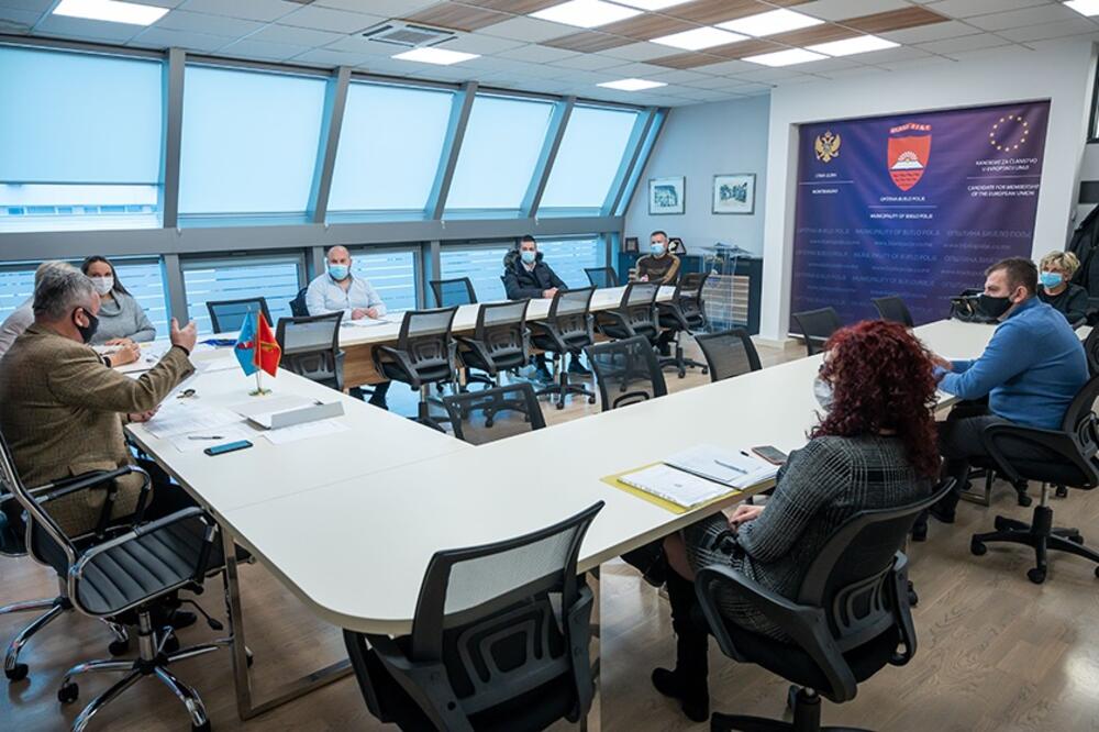 Među kandidatima za nagradu "3. januar" zdravstveni radnici, Radio Bijelo Polje, Ratkovićeve večeri poezije...