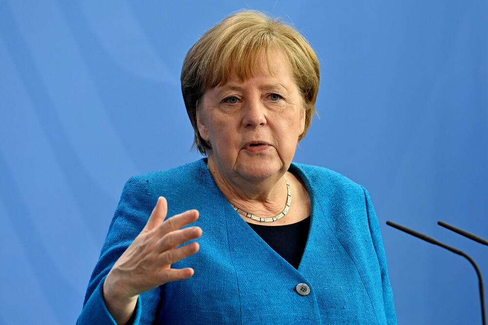 Merkel: EU treba da razgovara sa Rusijom