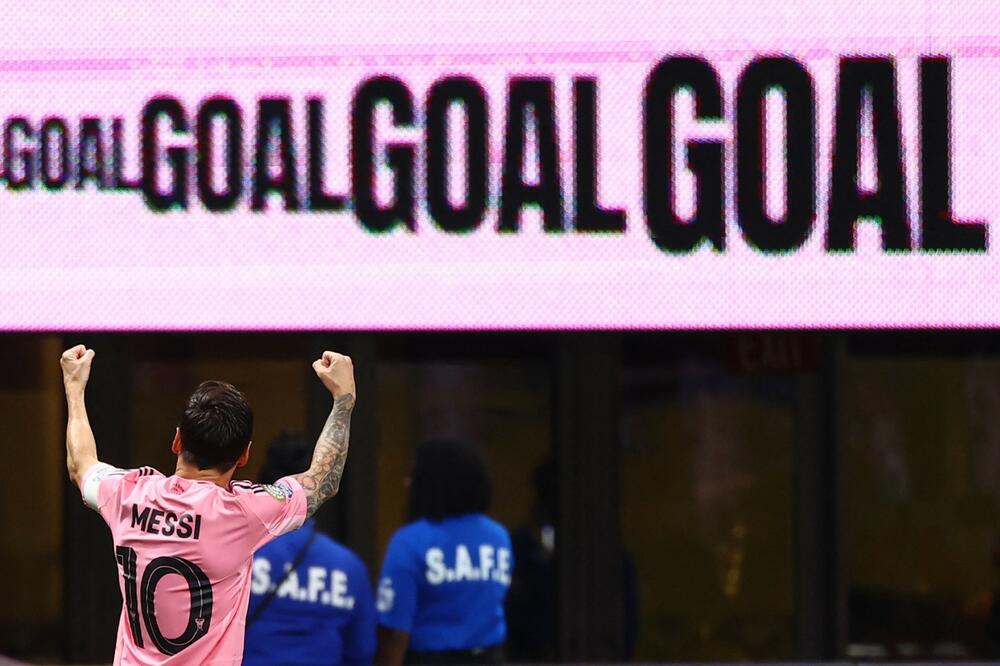 Mesi pogodio jednom više od CR7, ali u zbiru golova iz igre