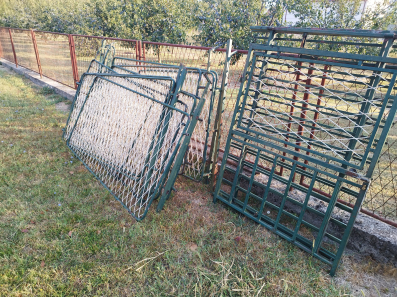 Metalna ograda i kapija