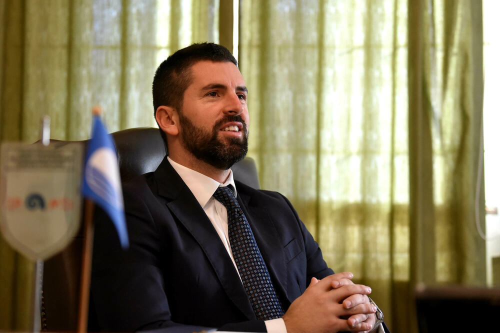 Mikijelj: Jovanović ponovo manipuliše, plaćeno za čišćenje milion eura, a opštinska preduzeća ne rade ništa