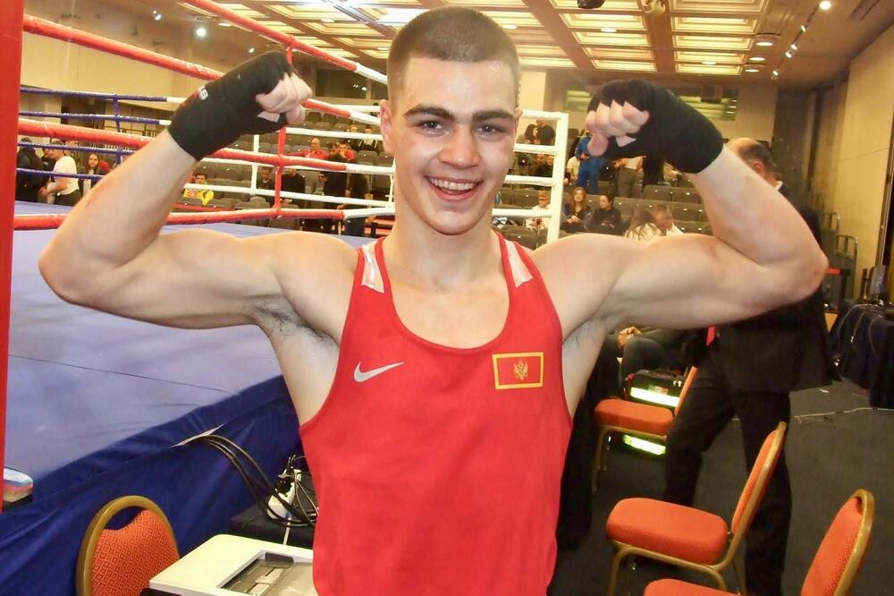 Miloš u borbi za zlato, Bojani bronza u težoj kategoriji