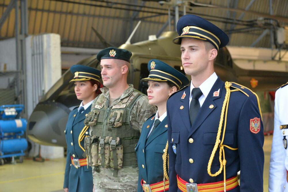 Ministarstvo odbrane raspisalo javni oglas za prijem 34 lica u službu u Vojske Crne Gore