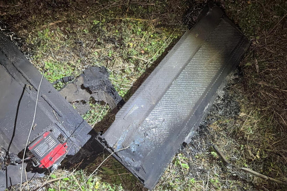 Ministarstvo odbrane Rumunije: Fragmenti drona, koji je oborila ukrajinska protivvazdušna odbrana pali na Rumuniju