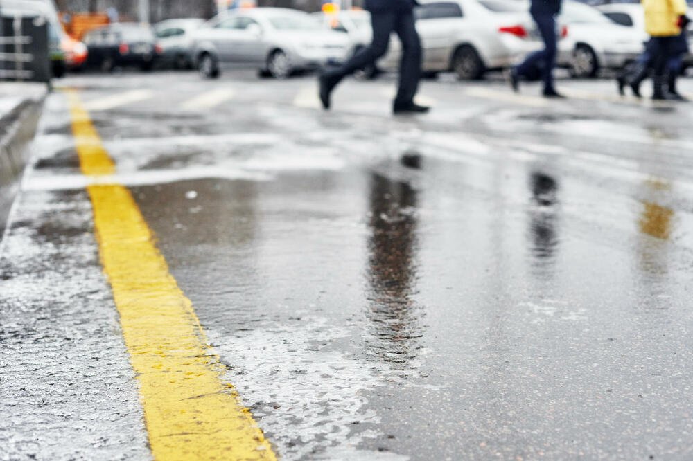 Mještani Ravne Rijeke traže trotoare i javnu rasvjetu