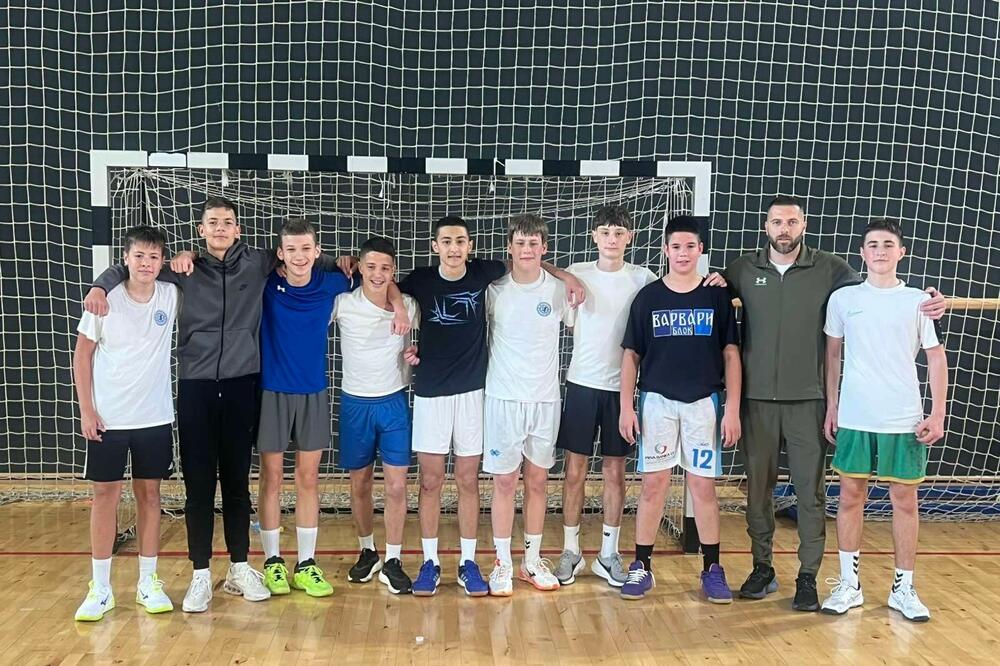 Mladi rukometaši OŠ "Radojica Perovića" najbolji u gradu