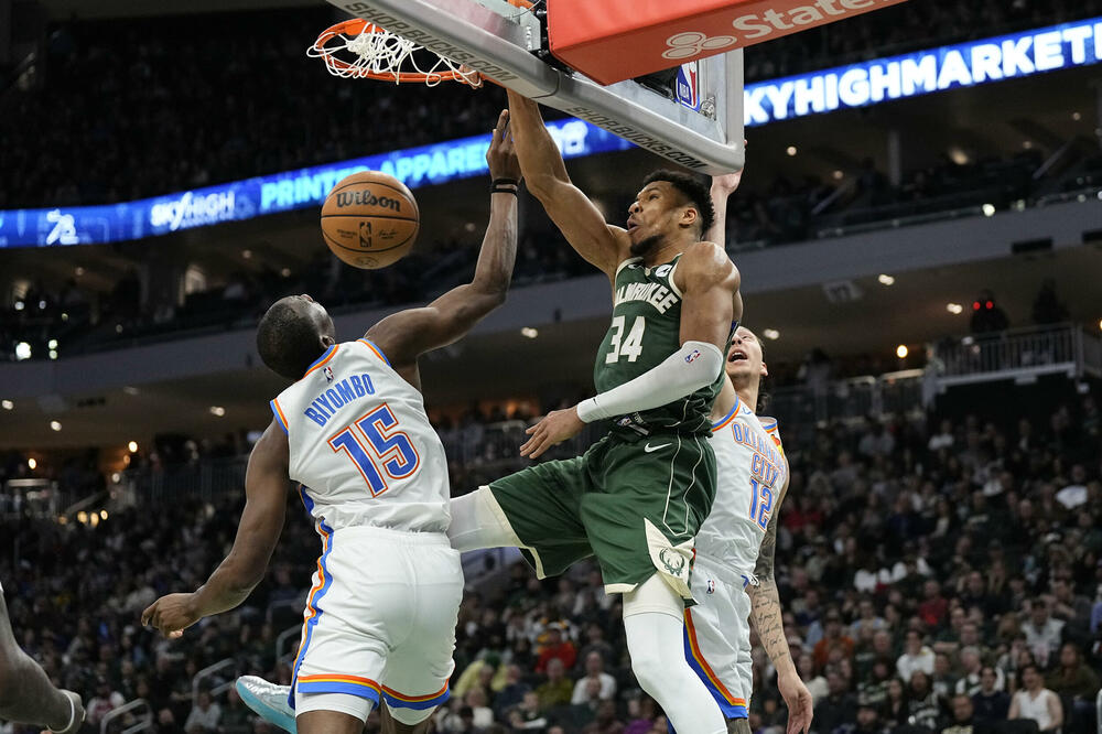 Mnogo buke ni oko čega: Janis ostaje u Milvokiju