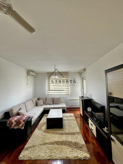 Moderno opremljen dvosoban stan na Starom Aerodromu, Podgorica