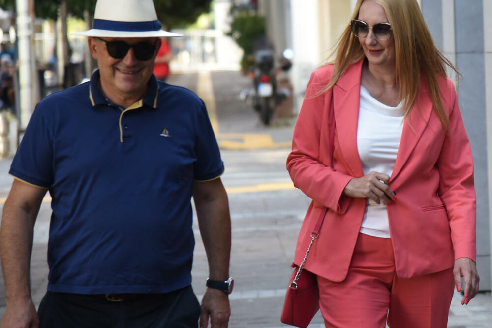 “Moja direktorica ti je kupila novi ajfon”: U procesu protiv Jelene Perović, svjedočio i njen nekadašnji saradnik