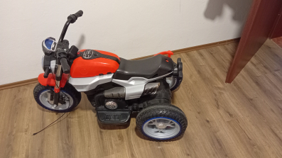 Motor na akumulator