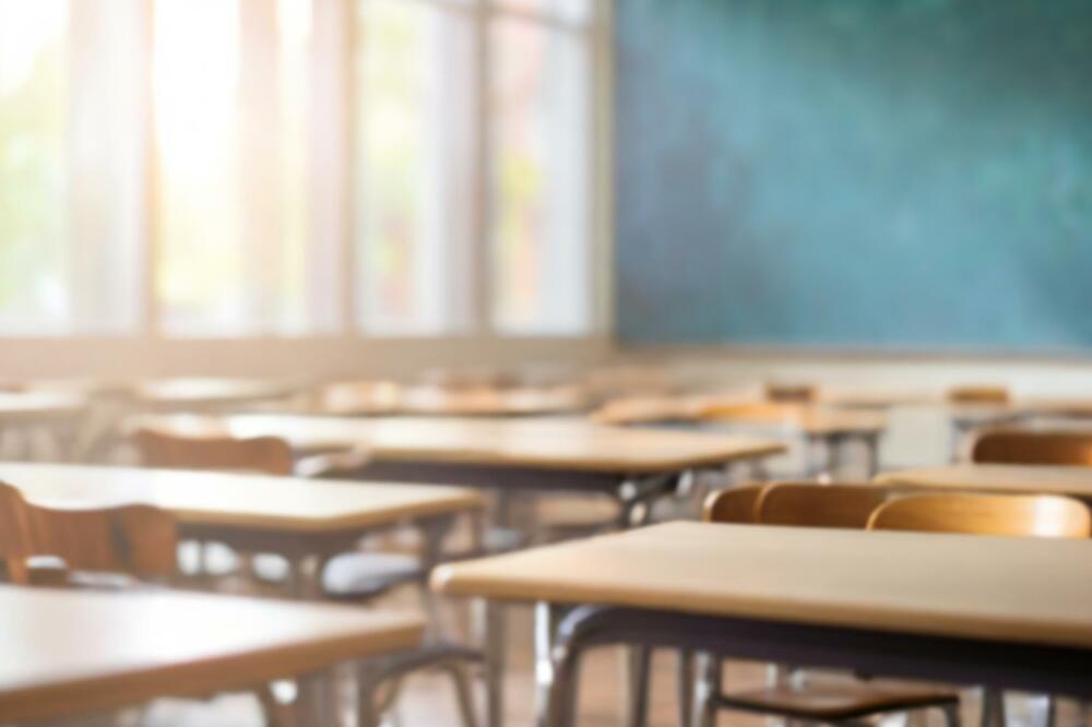 MPNI: Suspendovan nastavnik osumnjičen za seksualno uznemiravanje učenika