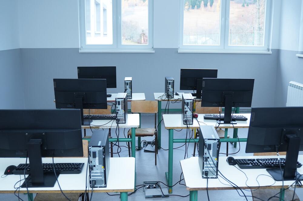 MPNI: Završena rekonstrukcija OŠ "Miroslav Đurović", vrijednost radova preko 450.000 eura