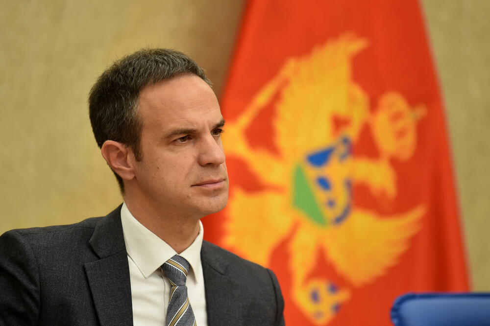 Mugoša: Pokazalo se po ko zna koji put da većina svjesno povlači antievropske poteze