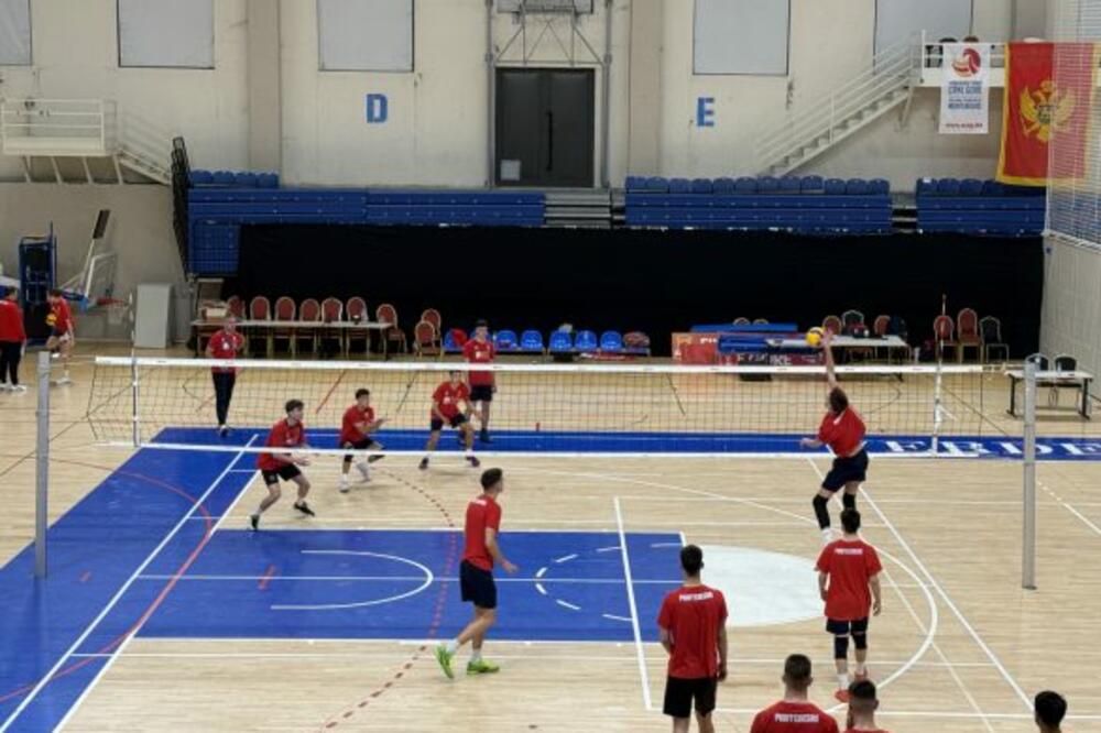 Muška U18 odbojkaška reprezentacija počela pripreme za novi podgorički kvalifikacioni turnir za EP