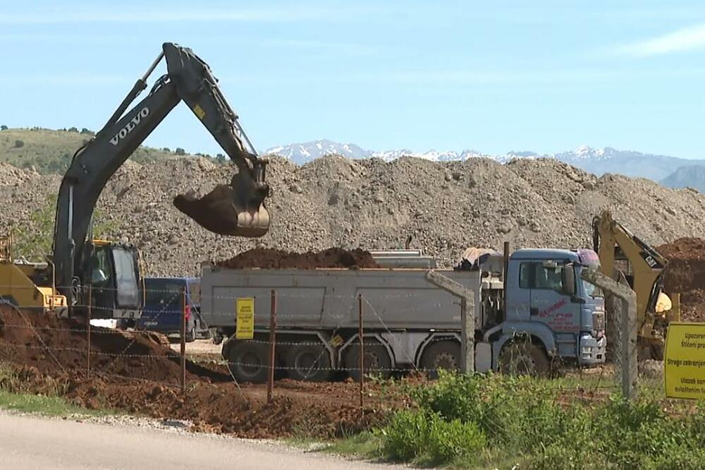 Na postrojenju u Botunu zemljani radovi se privode kraju, polako počinje betoniranje