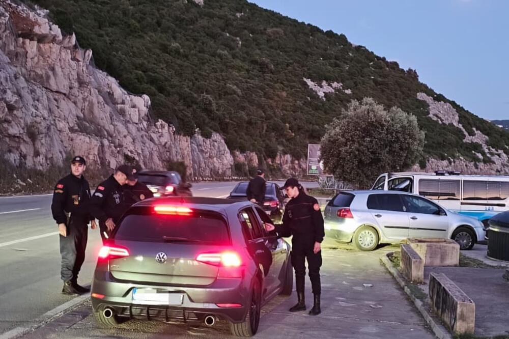 Na primorju za 24 sata uhapšene 24 osobe, među njima i tri bezbjednosno interesantne