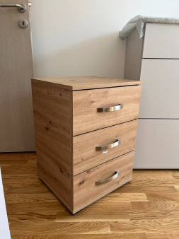 Na prodaju novi nocni stočic 45/40/63